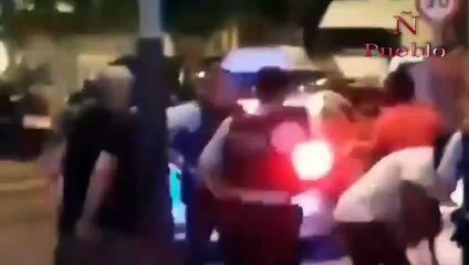 Mantero amenaza con matar a una moza y la policía suplica por su vida al top manta