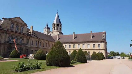 Visite express de l'abbaye de Cluny