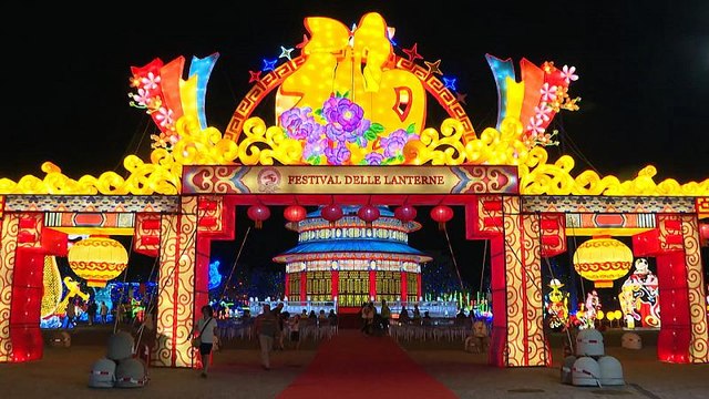 Chinese lanterns light up the world's biggest food park in Bologna