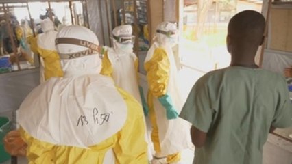El ébola llega a otra provincia congoleña y supera ya los 1.900 muertos
