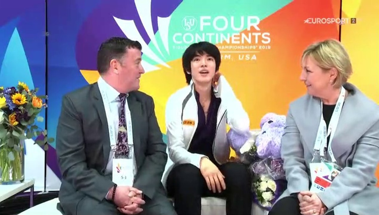 4CC19 - Commentators talk about the importance of rotation speed for quads and of rotation axis for 3A (ESP ITA)