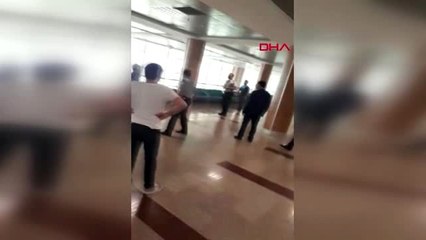 Tartıştığı kadını rehin almak isterken bıçakla yaralandı