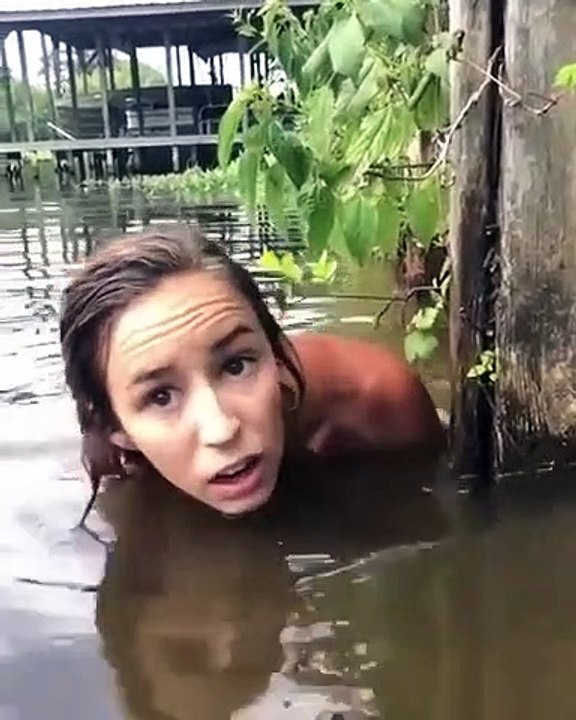 Girl Catches a Huge Catfish - video Dailymotion