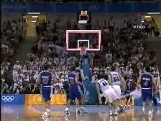 Buzzer de Manu Ginobili aux jo d'athenes