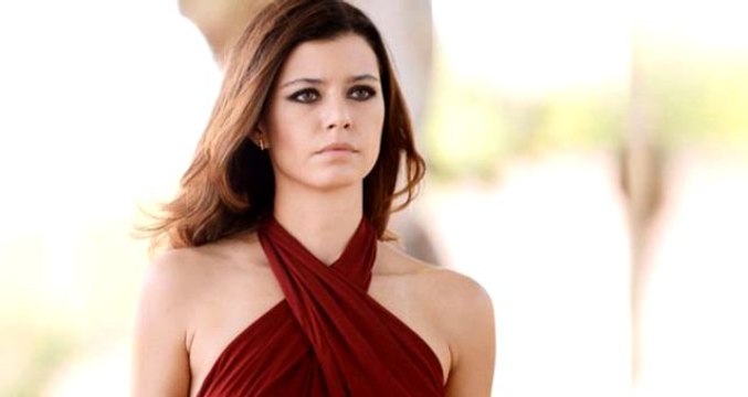 Eşi Kenan Doğulu ile boşanacakları söylenen Beren Saat, gözyaşları içinde verdiği pozu paylaştı