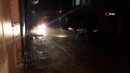 Gece Yarısı Bastırdı, Her Yer Göle Döndü