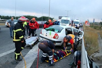 Bolu'da, TEM'de feci kaza: 2'si çocuk 13 yaralı