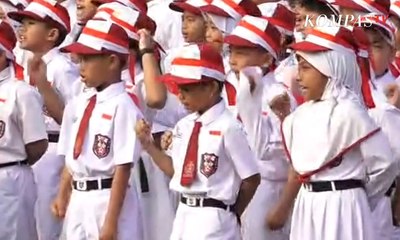 Kopassus Ajak Siswa Sekolah Upacara