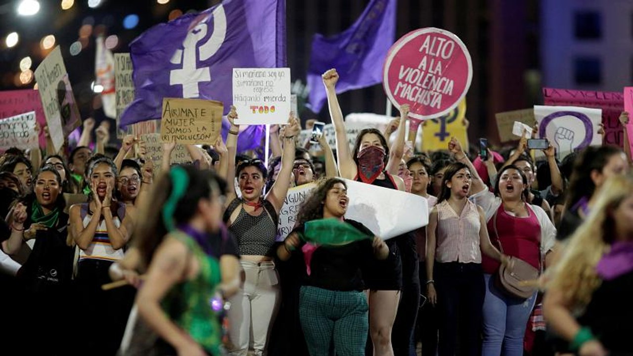 Las mexicanas estallan contra las violaciones por parte de policías