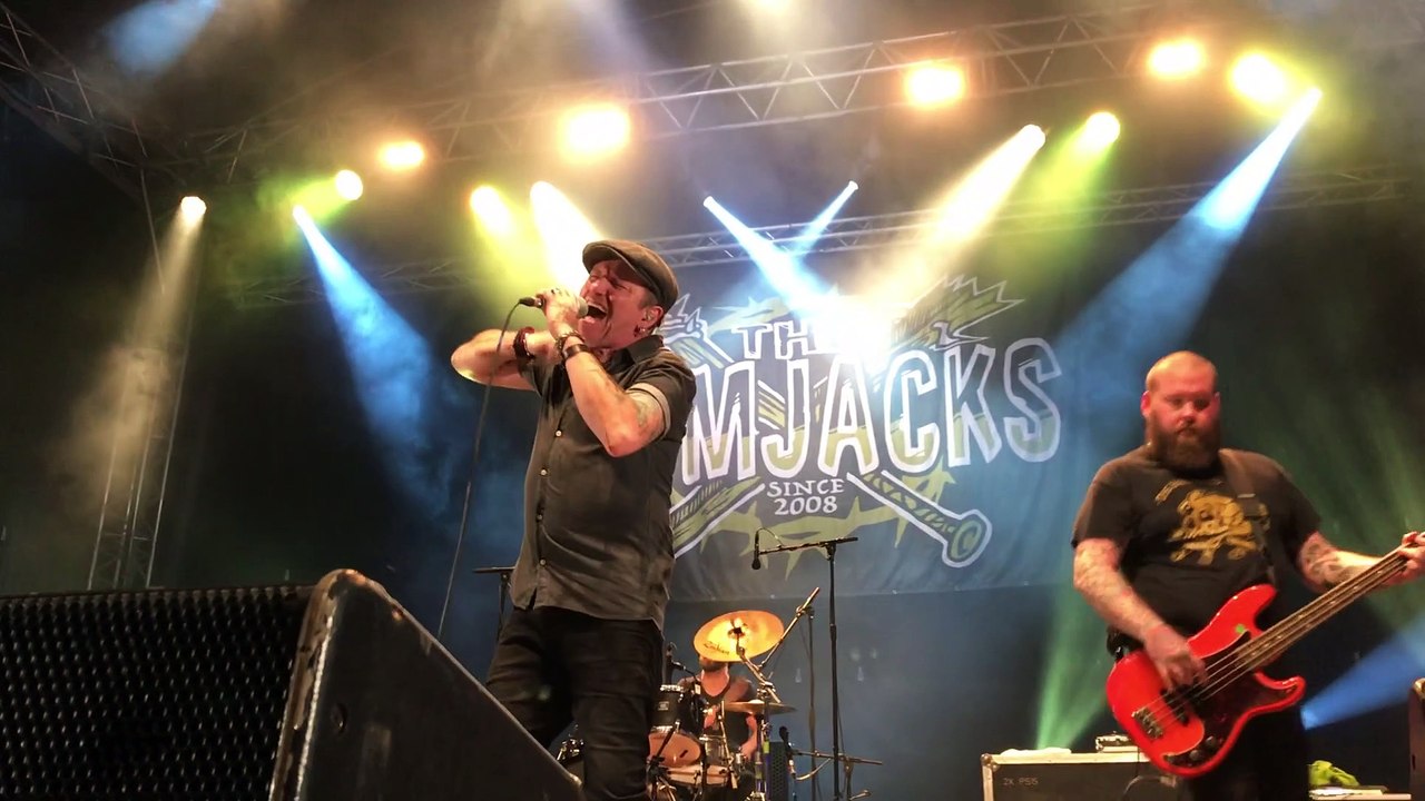 The Rumjacks ont mis le feu à la scène rock des Sapins barbus à Dommartin-lès-Remiremont