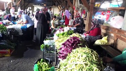 Ömürlerinin büyük bir bölümünü geçirdikleri Kadınlar Hali’ne veda etmeye hazırlanıyorlar