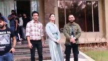 Alia Bhatt Promotes Her Music Video Parada at Juhu | Must Watch