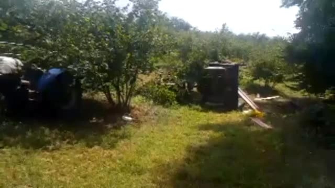 Fındık işçilerini taşıyan traktör devrildi: 1 ölü, 13 yaralı