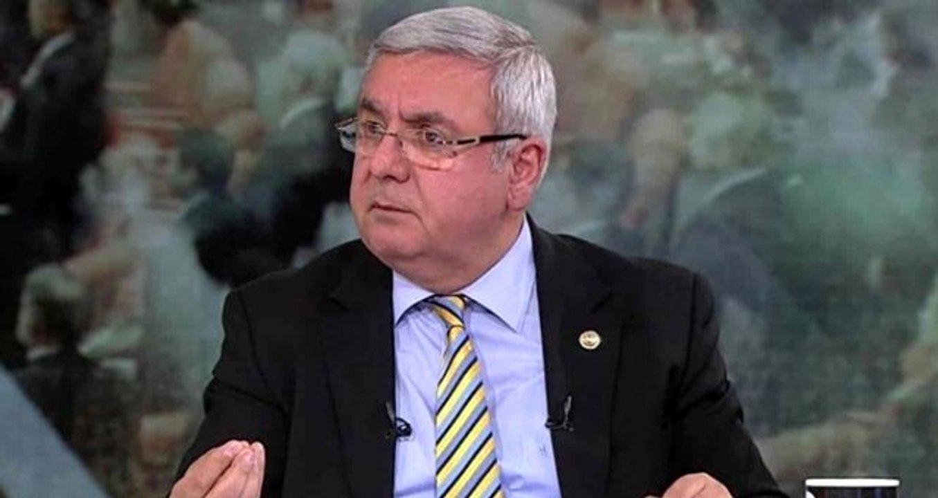 "AK Parti'nin ömrü bitti" diyen Mehmet Metiner:...