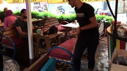 BEŞİKTAŞ MEYDANINDA ŞİDDETLİ YAĞMUR 1