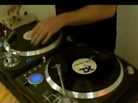 Birdy Nam Nam's Phone Game - Crazy B Beat-juggling