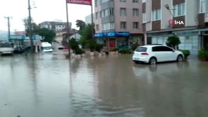 Susurluk'ta yağış sonra iş yerlerini su bastı