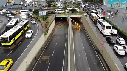 Sağanak yağışın ardından Eminönü alt geçidi havadan görüntülendi