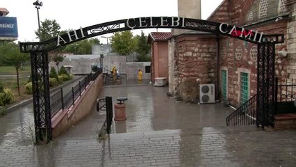 AHİ ÇELEBİ CAMİİNİ SU BASTI