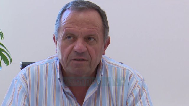 Zjarri shkrumbon sipërfaqe të mëdha në juglindje - News, Lajme - Vizion Plus