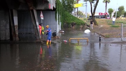UNKAPANI KÖPRÜ ALTINDA BİRİKEN SUDAN BİR KİŞİNİN CESEDİ ÇIKTI