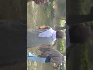 पेड़ की चोटी पर चढ़कर पत्तियों पर योग करते हैं मोगली बाबा, चमत्कार देख हर कोई हैरान