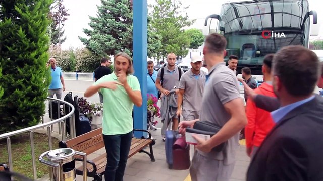 Trabzonspor, yeni sezonun ilk maçı için İstanbul'a gitti