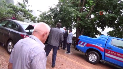 10 kişilik aile ölümden döndü...Evde otururlarken duvar üzerilerine yıkıldı