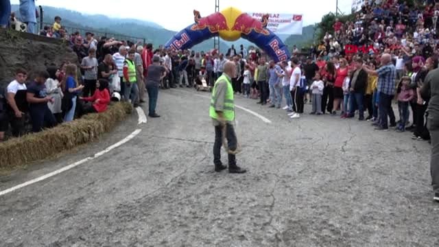 'Formulaz' tahta araba yarışları nefes kesti