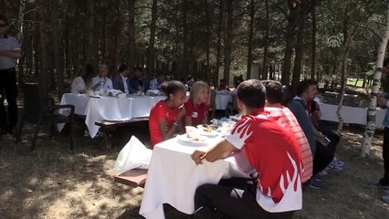 "Sporcularımız olimpiyatlara emin adımlarla ilerliyor"