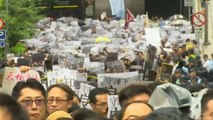 Los profesores toman las calles en el undécimo día de protestas en Hong Kong