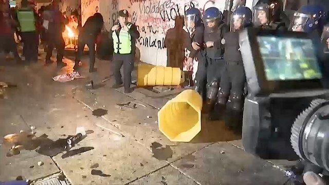 ویدئو؛ تظاهرات زنان مکزیک علیه «خشونت جنسی» پلیس