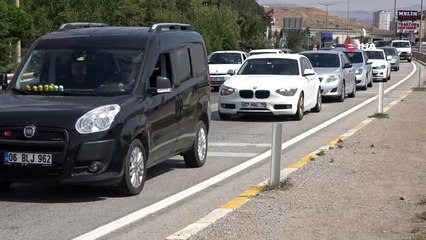 Tatil bitti, trafik yoğunluğu bitmedi