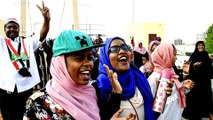 Sudan protest leaders, military sign transitional government deal