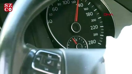 Fatih'te kaza yapan aracın hız ibrsi 130 km'de takılı kaldı