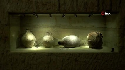 Kapadokya'da 2 bin yıllık anforalar sergileniyor