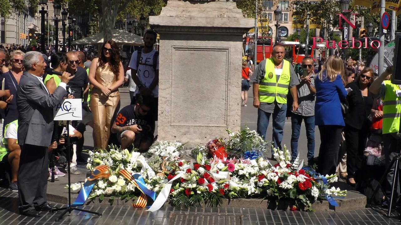 La soprano Claudia Aquino canta por las víctimas del 17a Cataluña