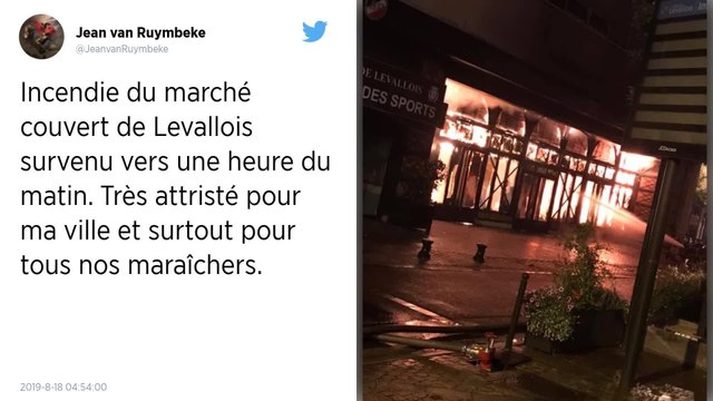 Levallois-Perret : un énorme incendie ravage le marché Henri-Barbusse.