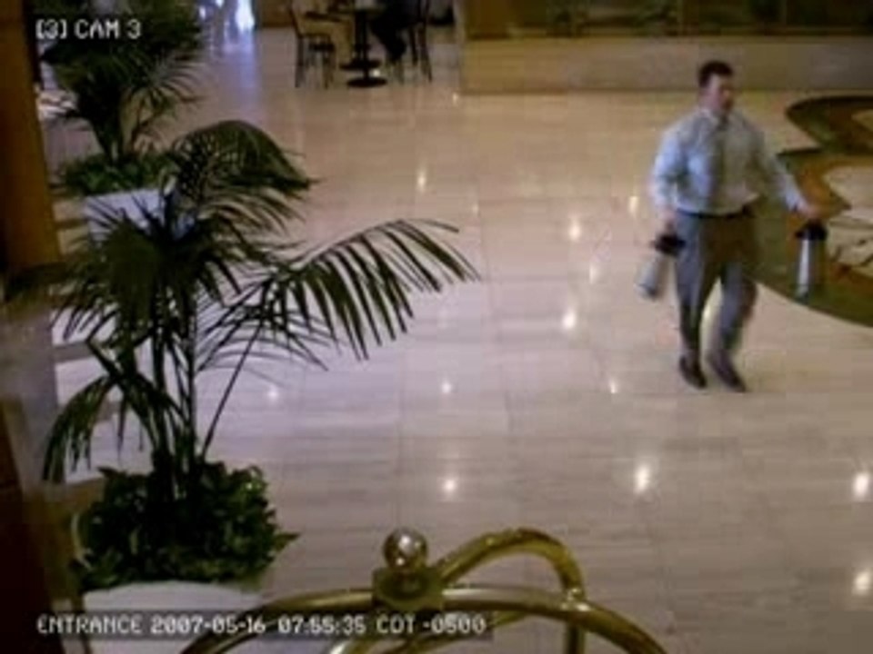 Funny   [ Businessman  go's  mad in hotel]