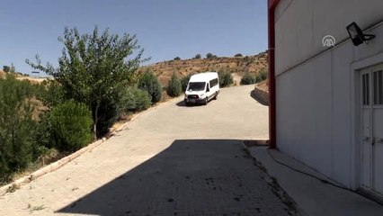 Bulanık suların delil avcıları "kurbağa adamlar"