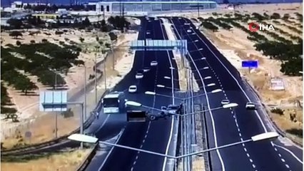 14 kişinin yaralandığı zincirleme kazanın görüntüleri ortaya çıktı