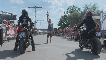 مهرجان سائقات الدراجات النارية في فيروبوليس