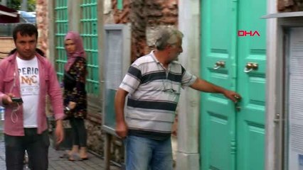 SULAR ALTINDA KALAN TARİHİ CAMİ İBADETE KAPANDI