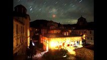 'Θεϊκό σημάδι στο νυχτερινό ουρανό του Αγίου Όρους-Βίντεο που προκαλεί δέος'