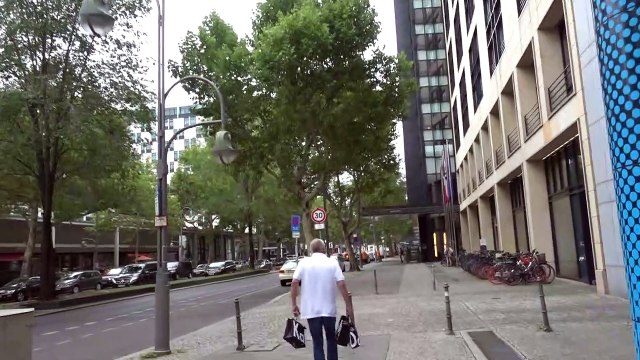 BDMV-20 Aruna & Hari Sharma arriving Budapester Straße 25 for Pullman Berlin Ayg 12, 2019