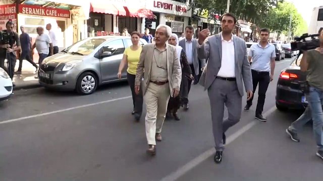 Görevinden uzaklaştırılan Adnan Selçuk Mızraklı - DİYARBAKIR