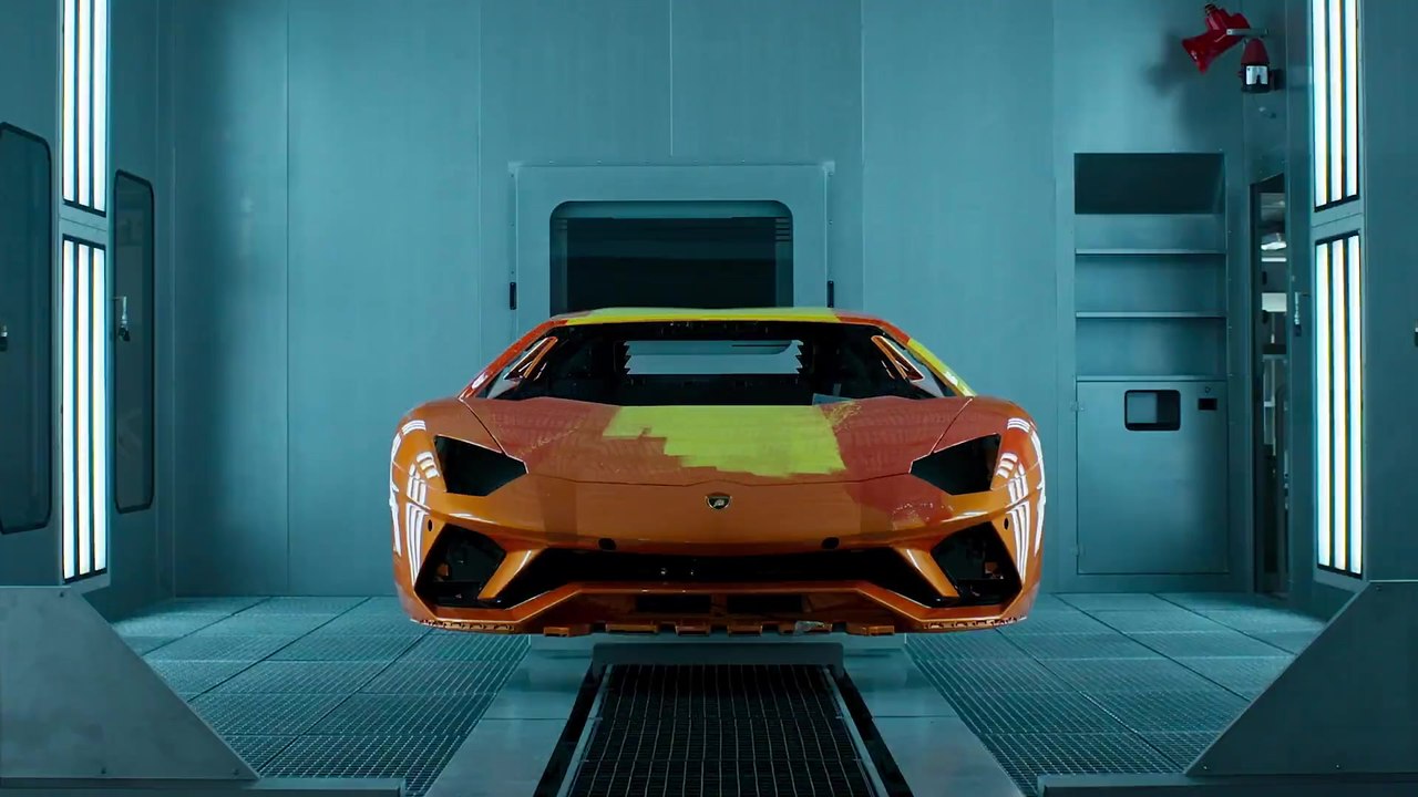Automotive art and street art come together in the Aventador S by Skyler Grey at Monterey Car Week 2019