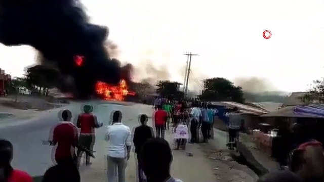 - Uganda’da Akaryakıt Tankeri Patladı : 10 Ölü