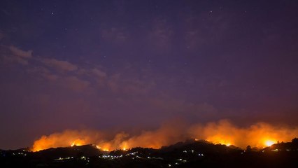 Καταστροφική πυρκαγιά στη Σμύρνη