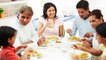 कुर्सी नहीं जमीन पर बैठकर क्यों खाएं खाना | Reason to Avoid Eating On Dinning Table | Boldsky